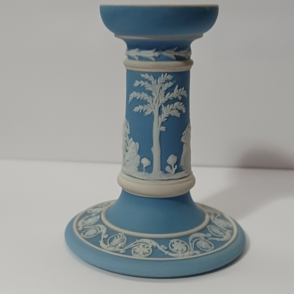 Small Lavender Blue Wedgwood Jasperware Dip Candlestick Holder Antique - Picture 3 of 8